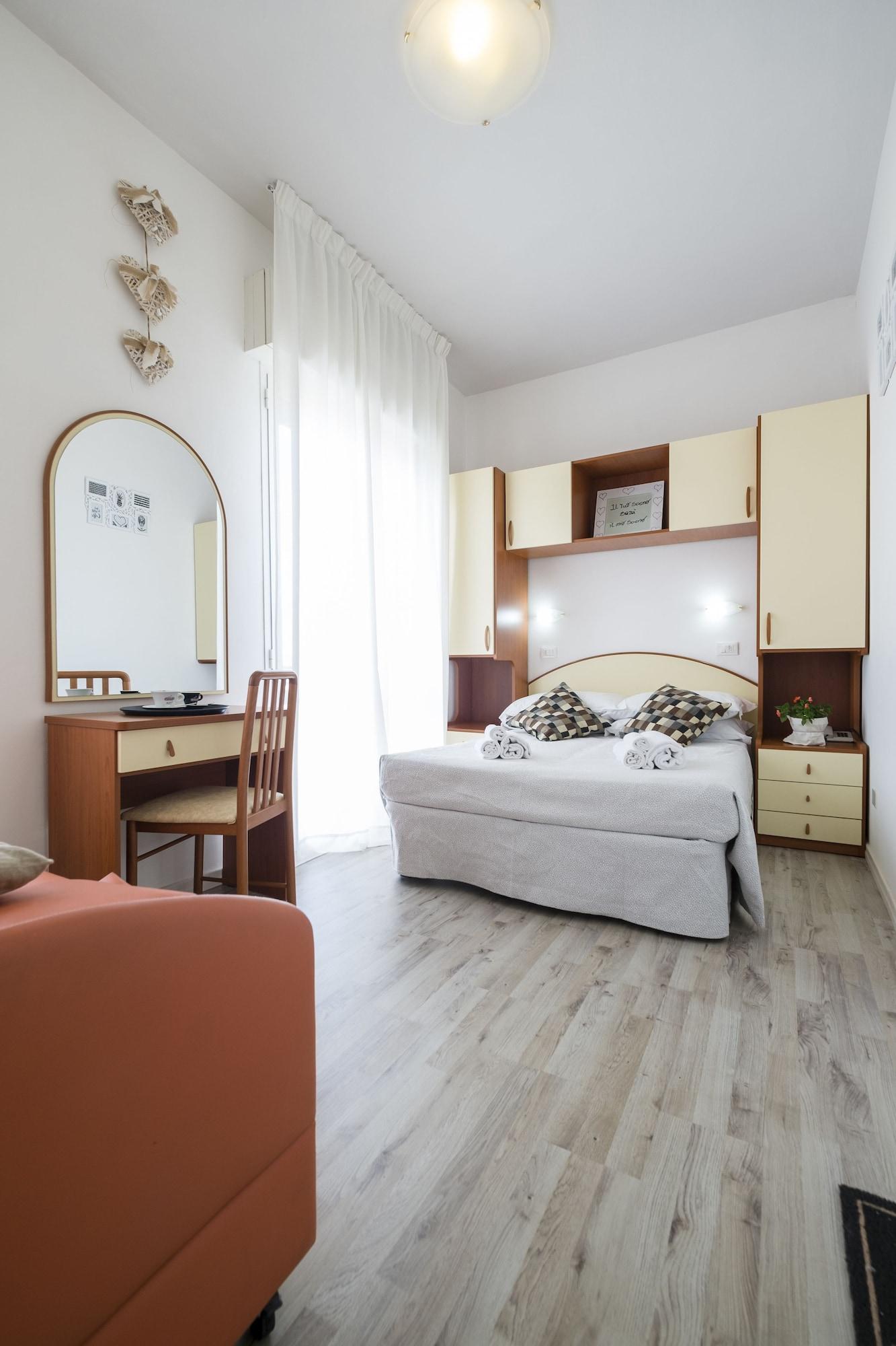Hotel Crosal Rimini Extérieur photo