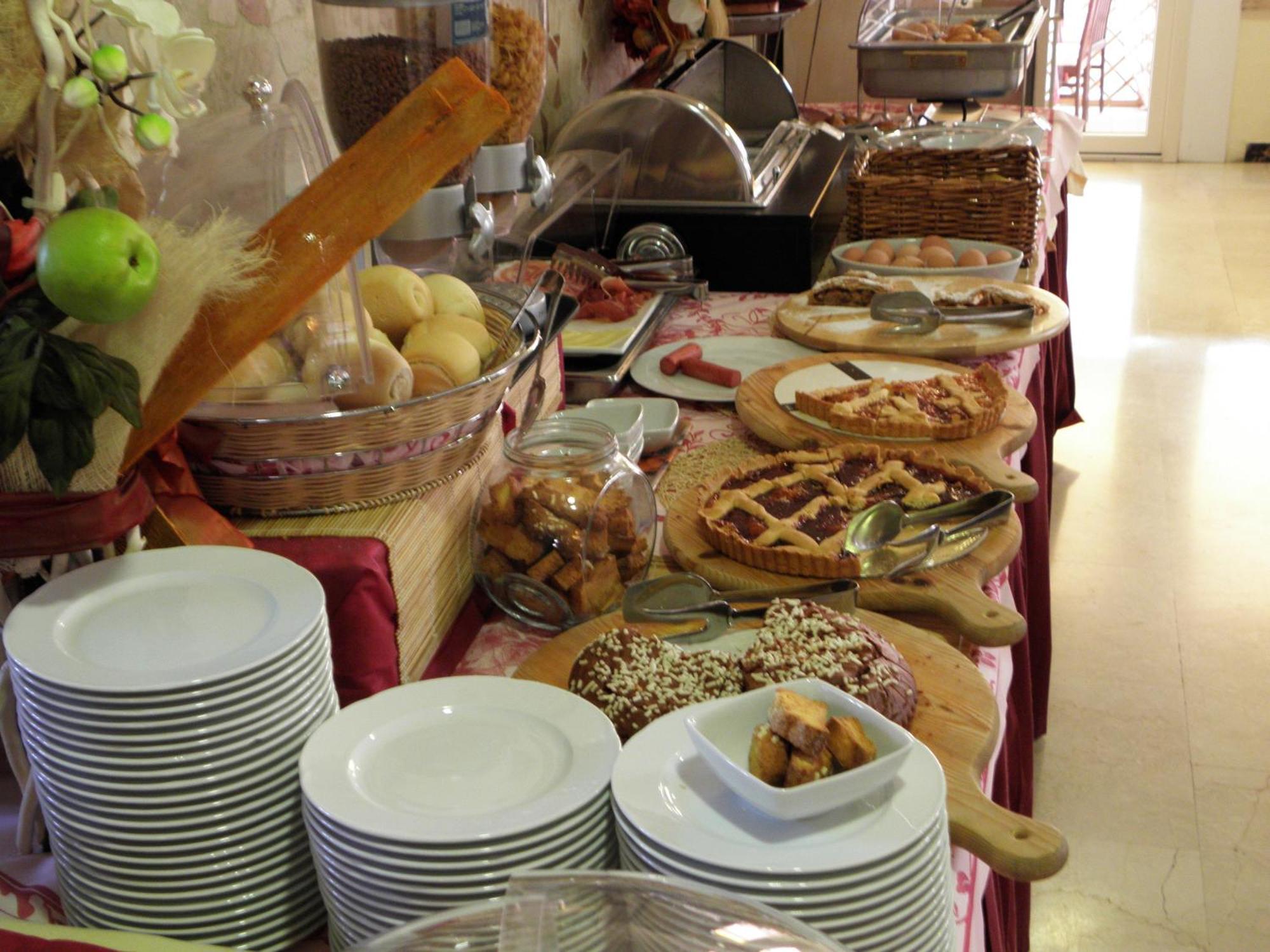 Hotel Crosal Rimini Extérieur photo
